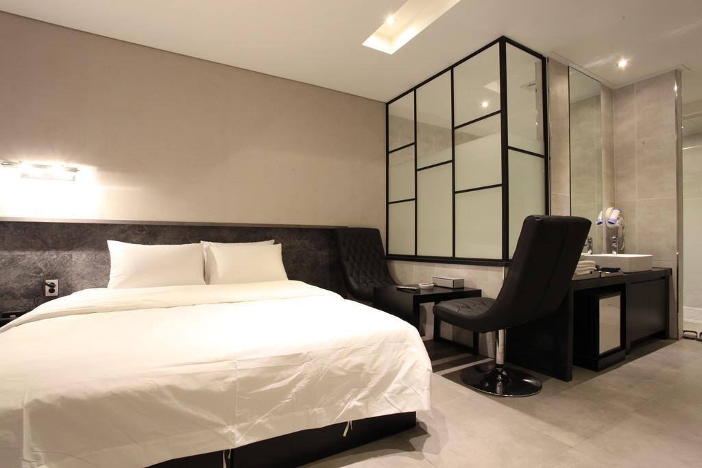 C&B Hotel Ansan Ngoại thất bức ảnh
